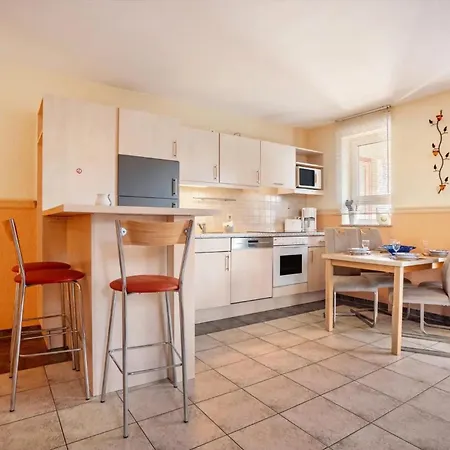 Schwalbennest Buschvitz