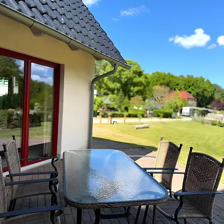 Schwalbennest * Buschvitz